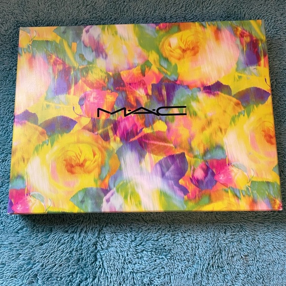 MAC Eyeshadow Botanic Panic - Picture 2 of 7